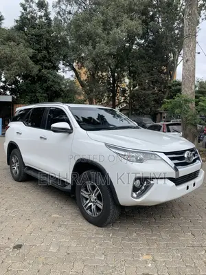 Toyota Fortuner 2.4 D AWD 2019 White