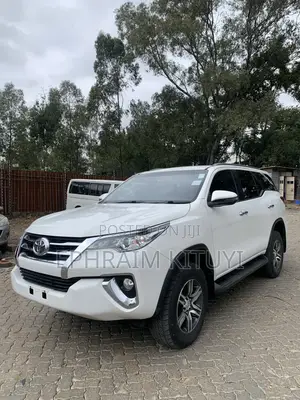 Toyota Fortuner 2.4 D AWD 2019 White