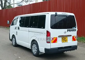 Toyota HiAce 2014 White