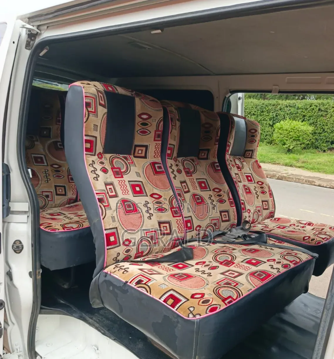 Toyota HiAce 2014 White