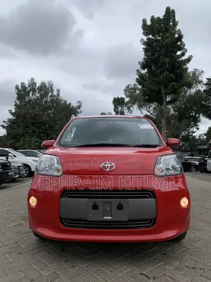 Toyota Porte 2019 Red