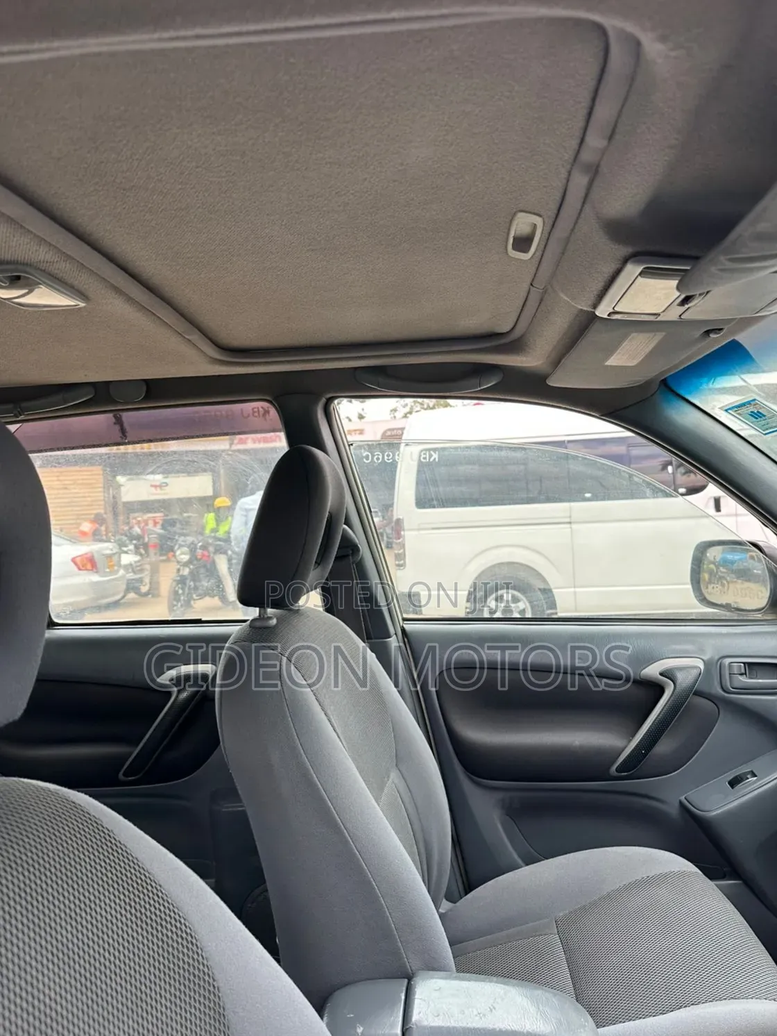 Toyota RAV4 2005 Gold