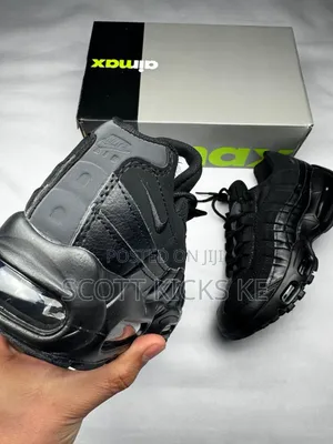 Nike Airmax 95 Og”. Triple Black “
Quality Leather