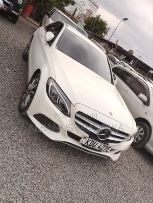 Mercedes-Benz C200 2018 White