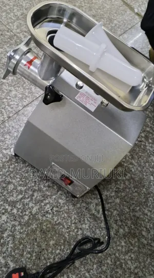 Commercial M8 Meat Mincer.