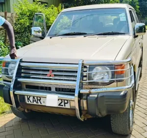 Mitsubishi Pajero 2003 Silver