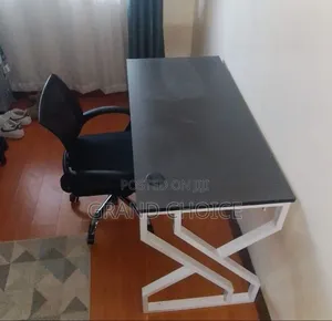 Metallic Working Table With Mesh Office Chair