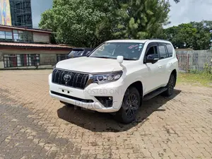 Toyota Land Cruiser Prado 2021 White