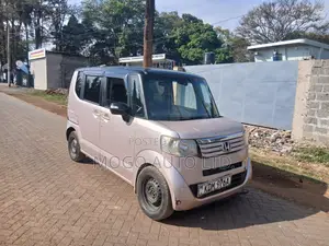 Honda N-Box 2015 Pink
