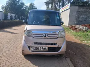 Honda N-Box 2015 Pink