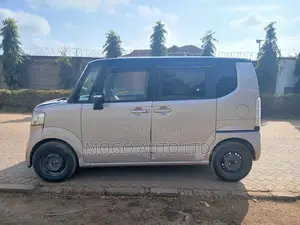 Honda N-Box 2015 Pink