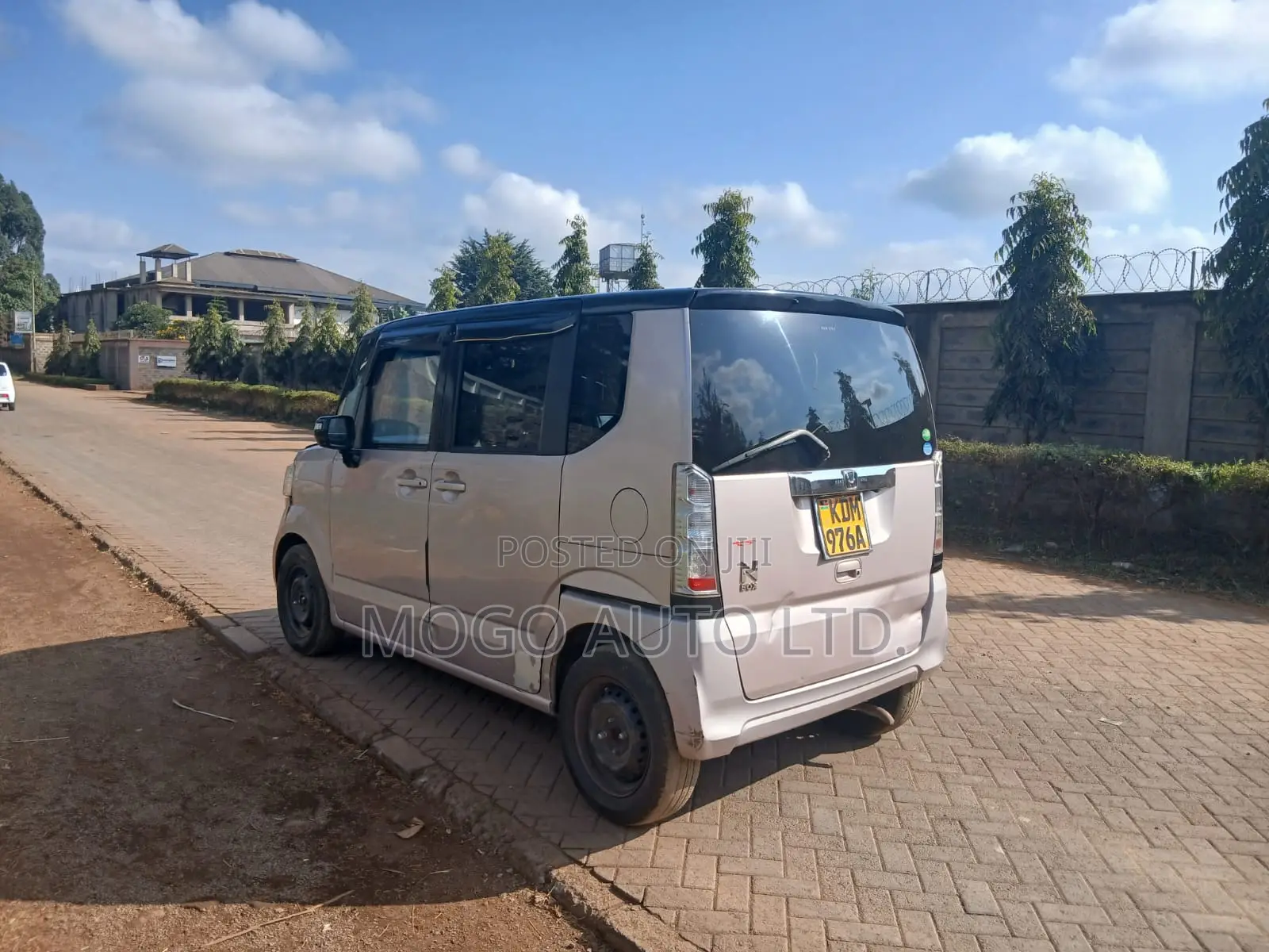 Honda N-Box 2015 Pink