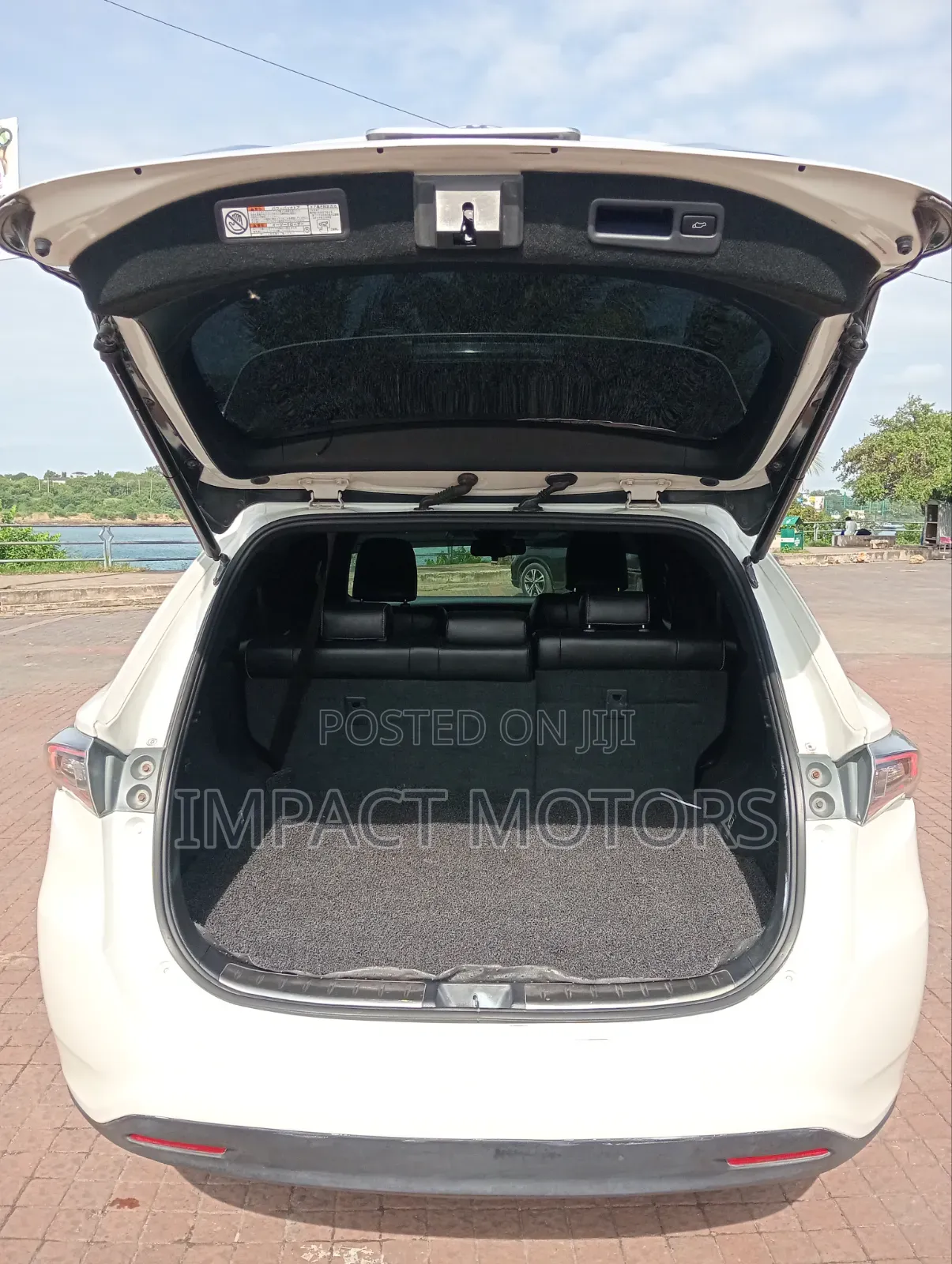 Toyota Harrier 2014 White