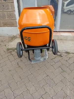 Commercial Two-Wheeled Concrete Mixer 140l