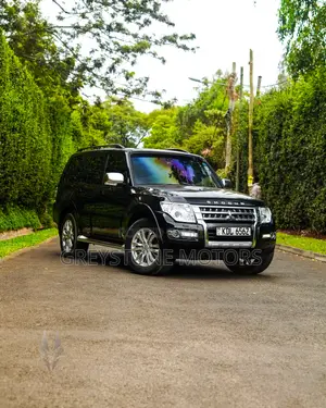 Mitsubishi Pajero V90 3.2 GR Diesel Turbo 2016 Black