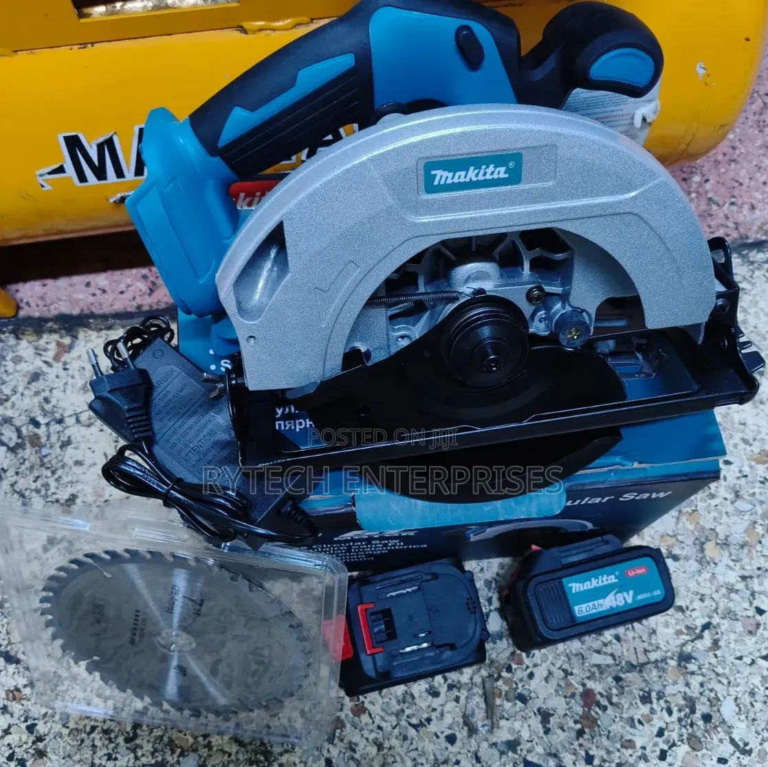Makita 7" Cordless Circular Saw Machine