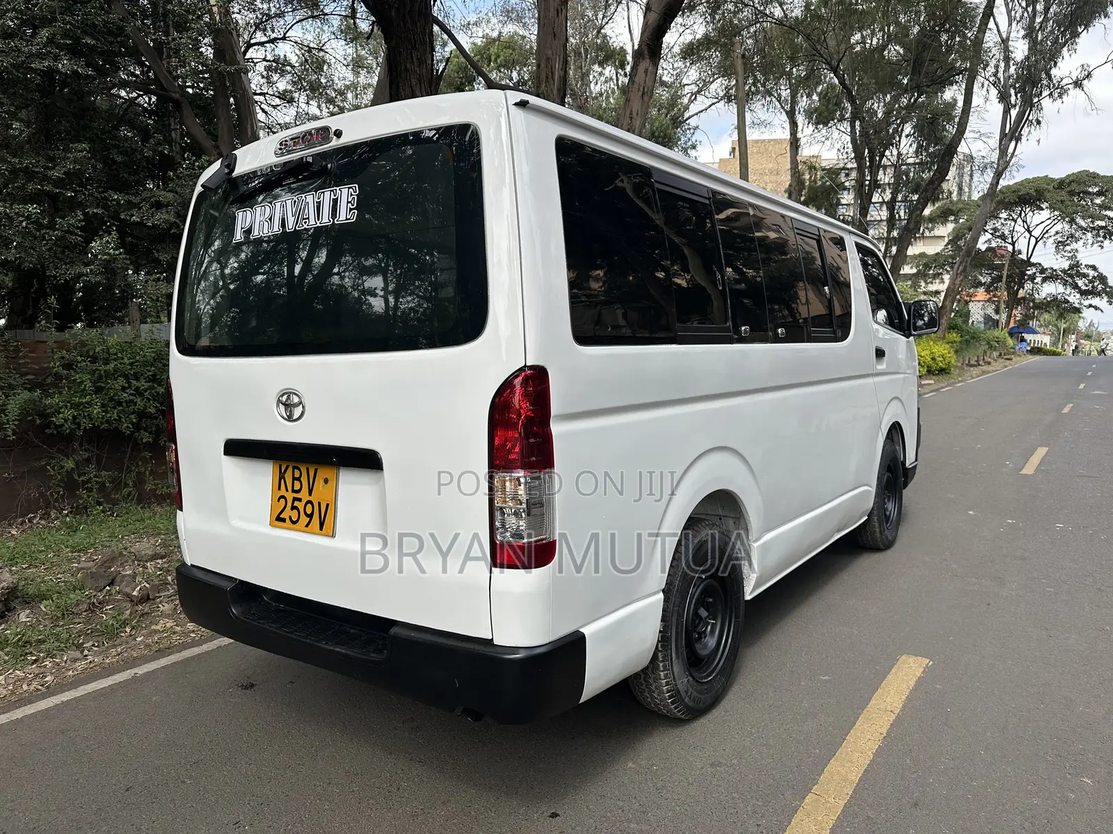 Toyota HiAce 2007 White
