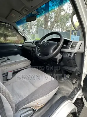 Toyota HiAce 2007 White