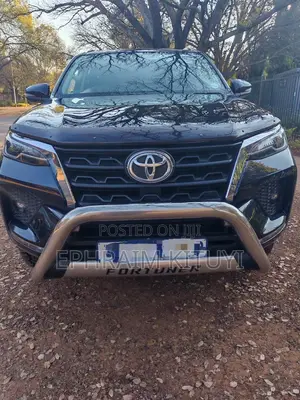 Toyota Fortuner 2021 Blue