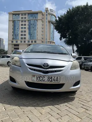 Toyota Belta 2007 Silver