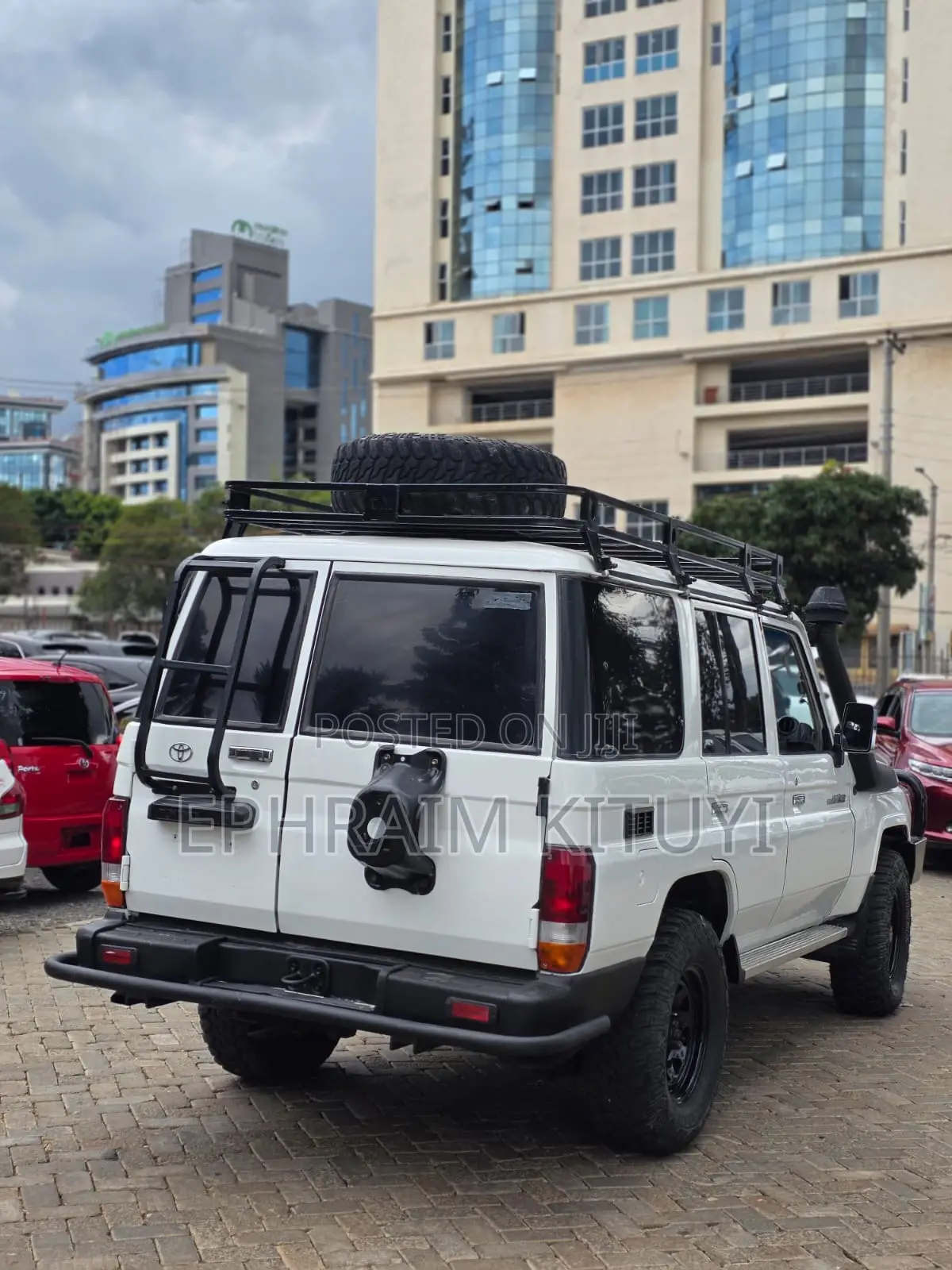 Toyota Land Cruiser 2011 White