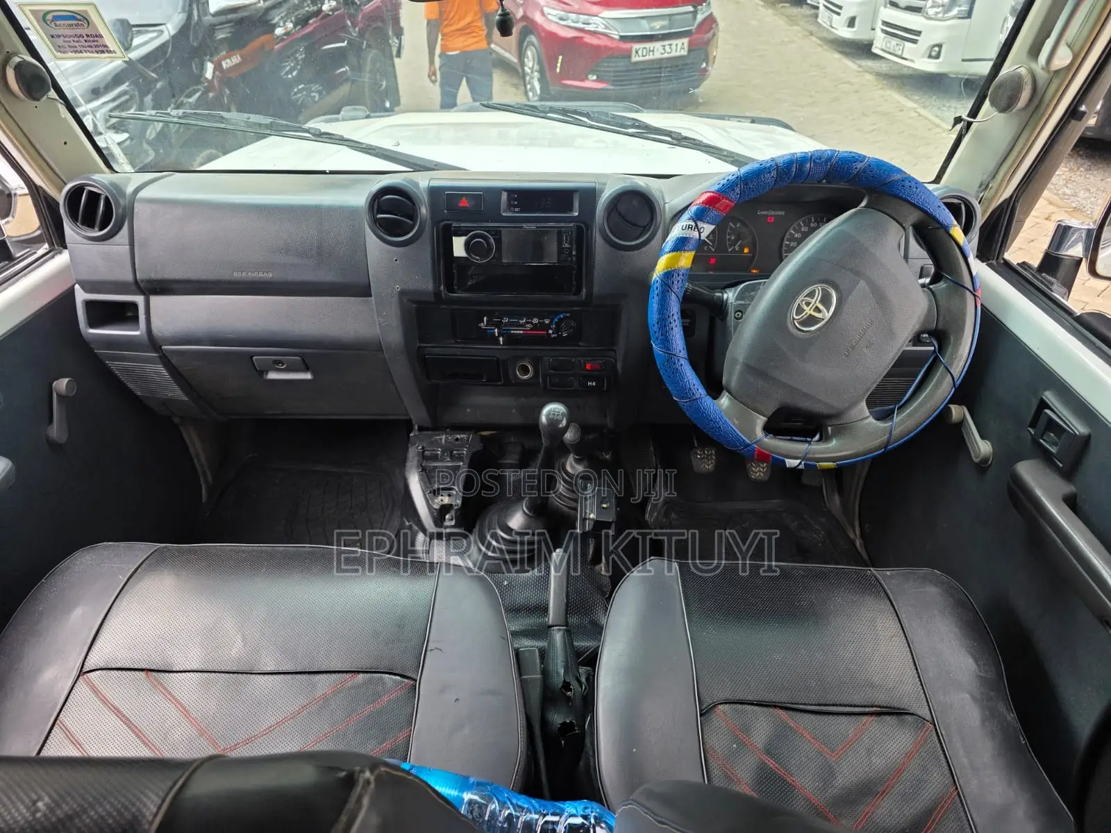 Toyota Land Cruiser 2011 White