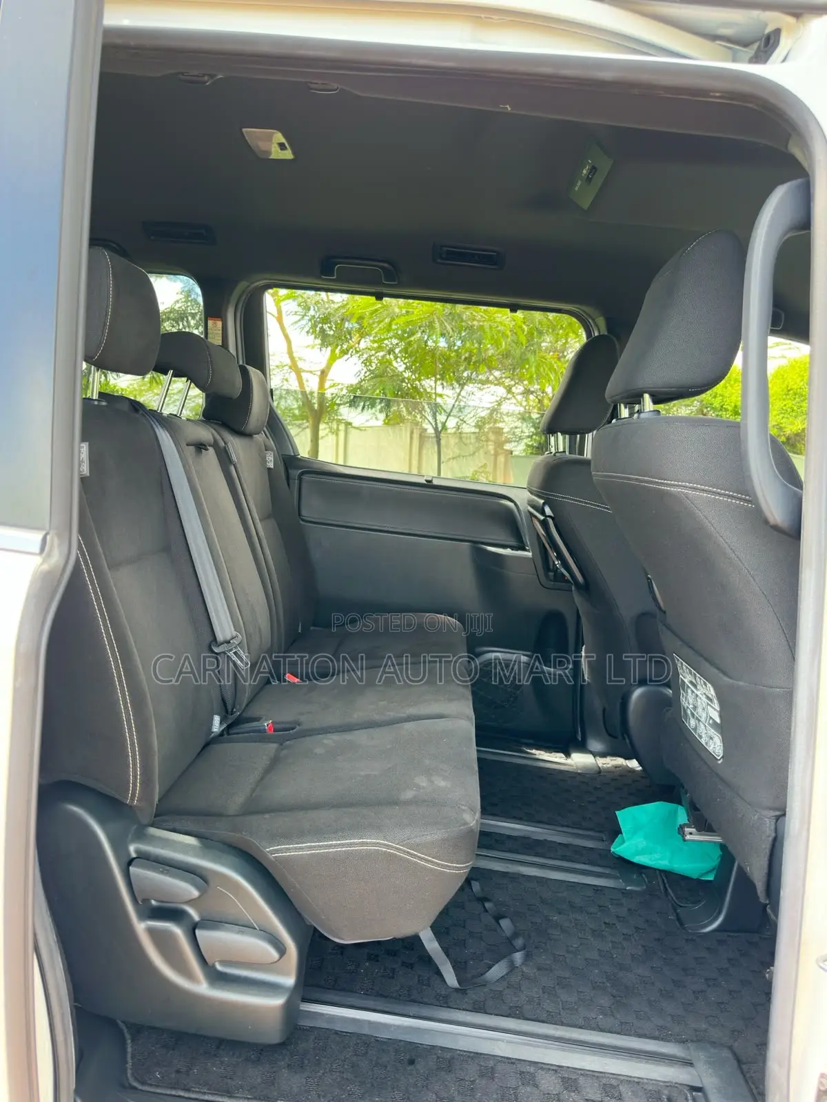 Toyota Esquire 2018 White