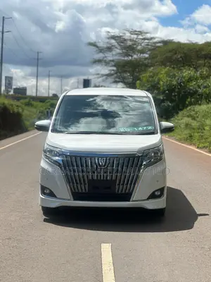 Toyota Esquire 2018 White