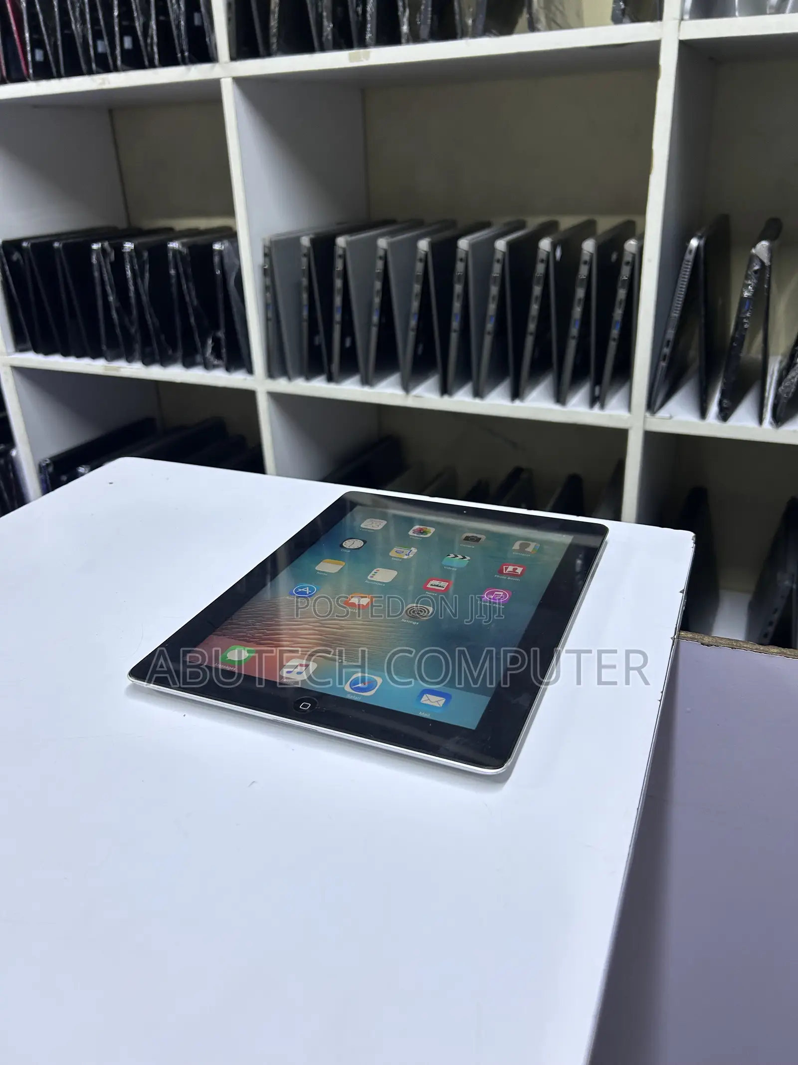 Apple iPad 3 Wi-Fi 64 GB Silver