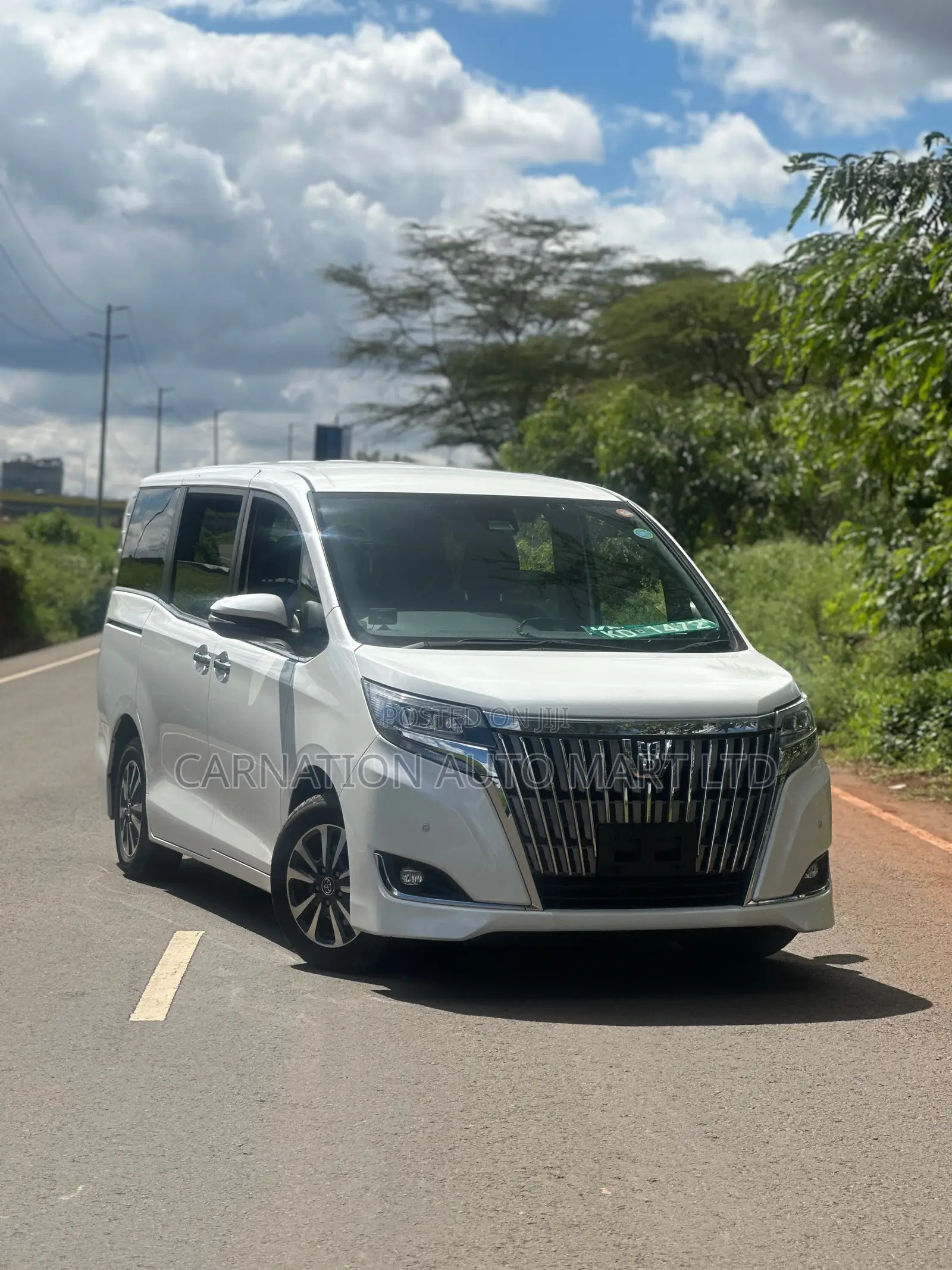 Toyota Esquire 2018 White