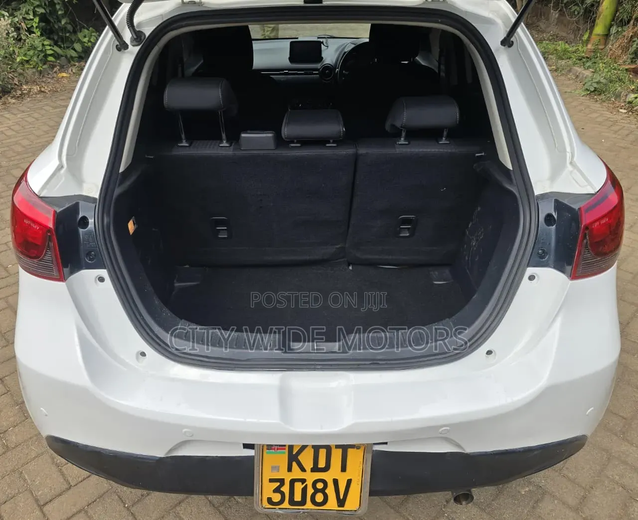 Mazda Demio 2018 White