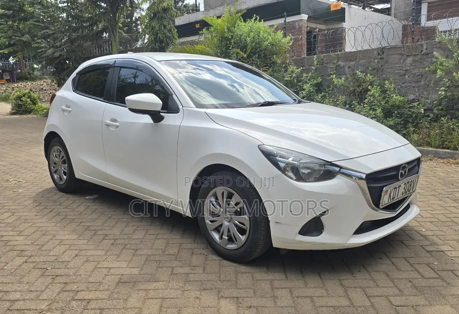 Mazda Demio 2018 White