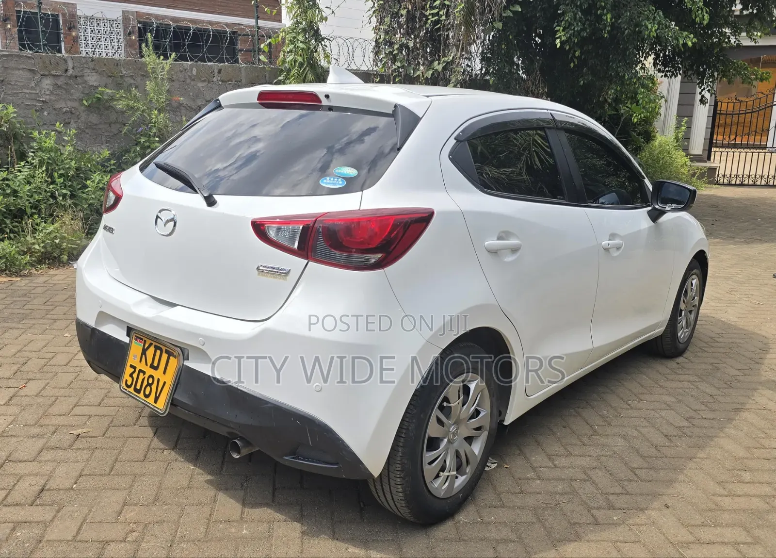 Mazda Demio 2018 White