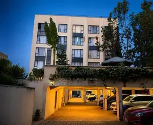 Cozy Studio Near Karen | Pool, Wifi Parking