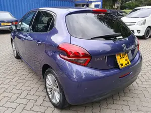 Peugeot 208 2016 Blue