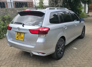 Toyota Corolla Fielder 2016 Silver