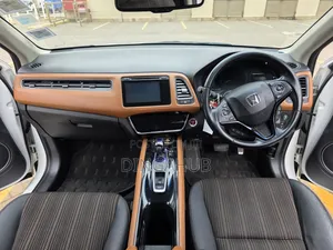 Honda Vezel 1.5 Hybrid 2WD 2016 White