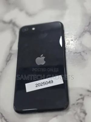 Apple iPhone SE (2020) 64 GB Black