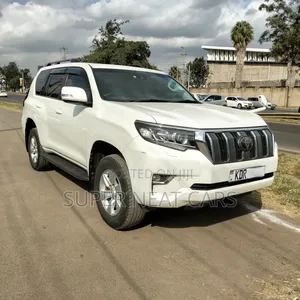 Toyota Land Cruiser Prado 2017 White