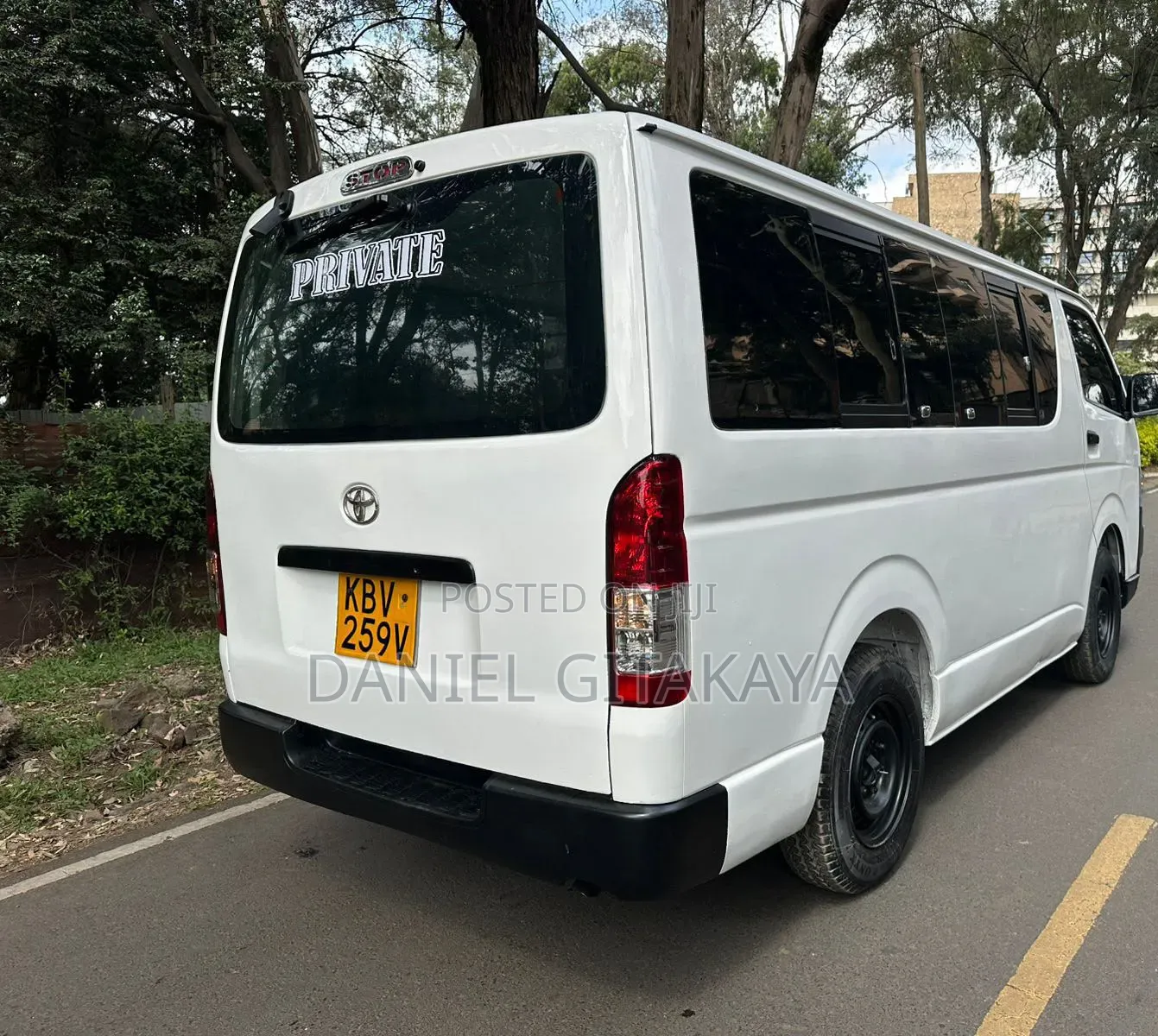 Toyota HiAce 2007 White