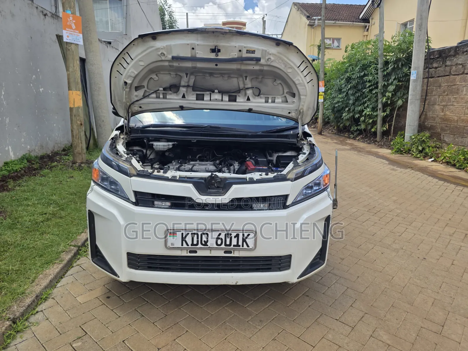 Toyota Voxy 2017 White
