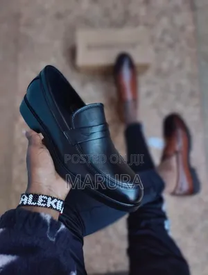 Leather Laceless Shoes
