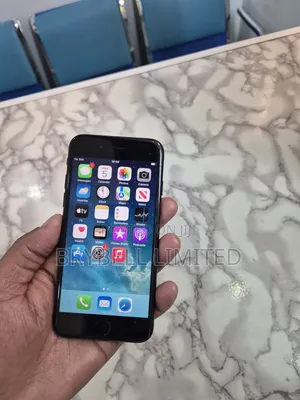Apple iPhone 7 32 GB Black