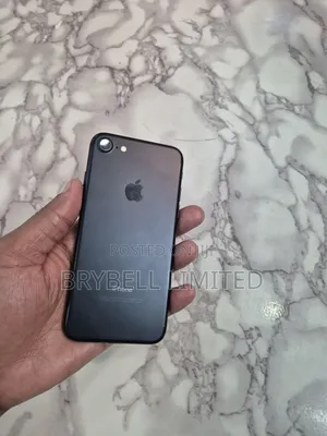 Apple iPhone 7 32 GB Black