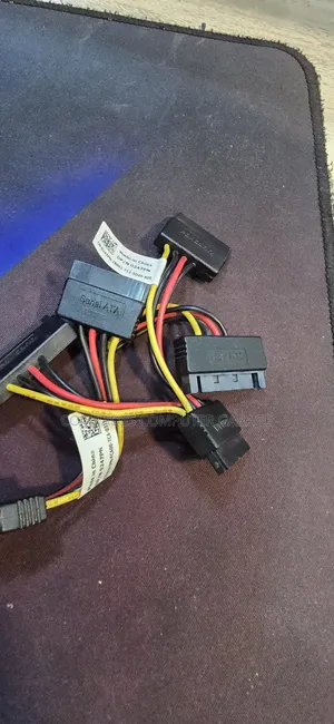 Sata Power Splitter Cables.