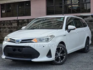 Toyota Corolla Fielder 2018 White