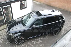 Land Rover Range Rover P400 SE SWB 2023 Black