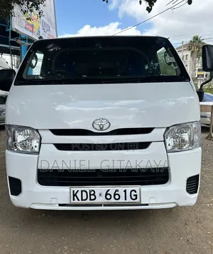 Toyota HiAce 2014 White