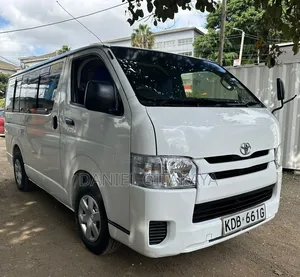 Toyota HiAce 2014 White