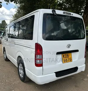Toyota HiAce 2014 White